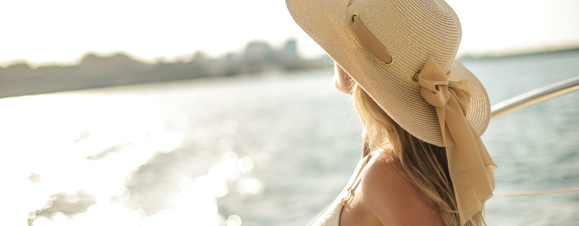Choose management/rental with TRIMARAN YACHT CHARTER